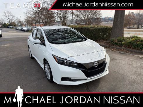 Used 2024 Nissan Leaf S image 1
