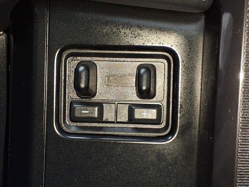 Used 2024 Ford F150 Lightning Platinum image 17