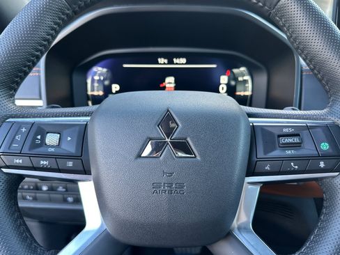 Used 2025 Mitsubishi Outlander SEL Black Edition image 26