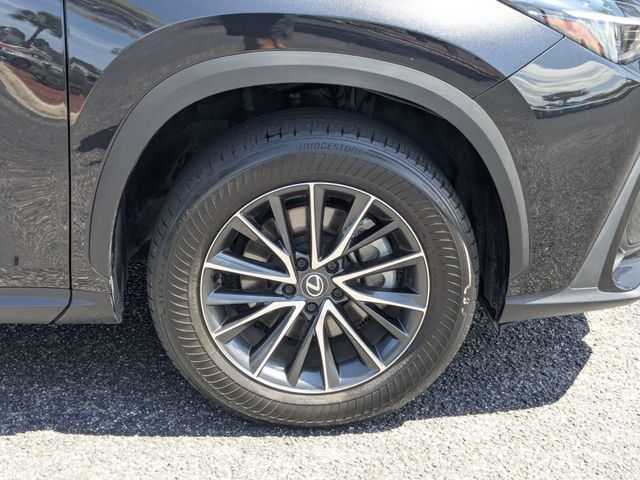 Used 2024 Lexus NX 250 FWD w/ Towing Package (2000 Lbs) image 11