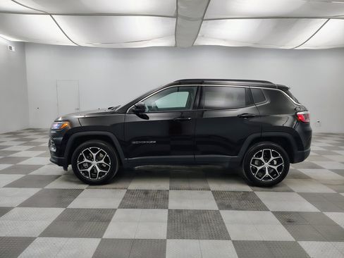 Used 2024 Jeep Compass Limited AWD/4WD image 7