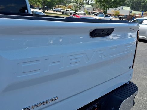 Used 2025 Chevrolet Silverado 1500 LT RWD image 29