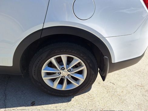 Used 2016 Kia Sorento LX w/ LX Convenience Package image 23