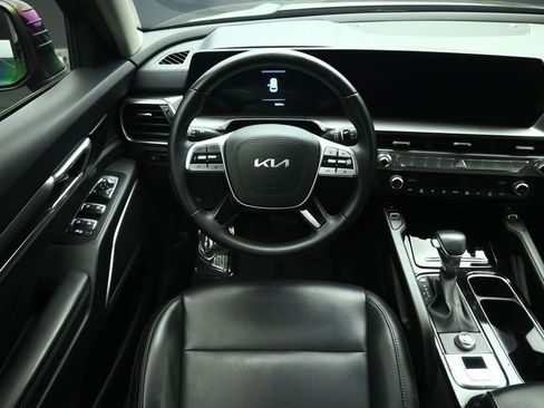 Certified 2024 Kia Telluride S w/ S Sunroof Package FWD image 33