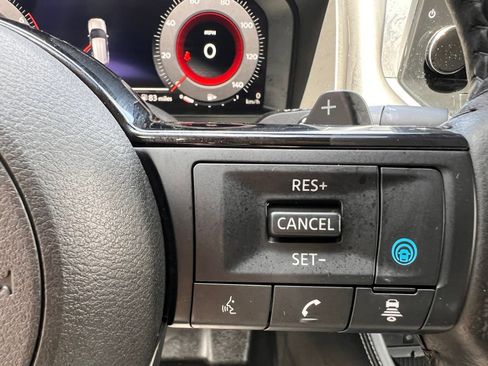 Used 2023 Nissan Rogue Platinum w/ Platinum Premium Package FWD image 39