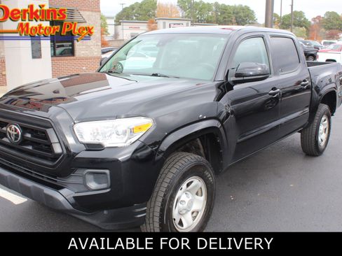 Used 2020 Toyota Tacoma SR image 1