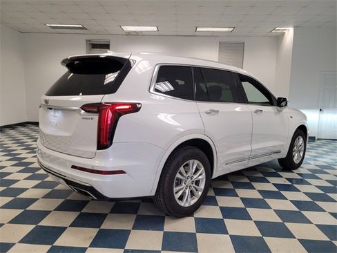 Used 2023 Cadillac XT6 Luxury image 8