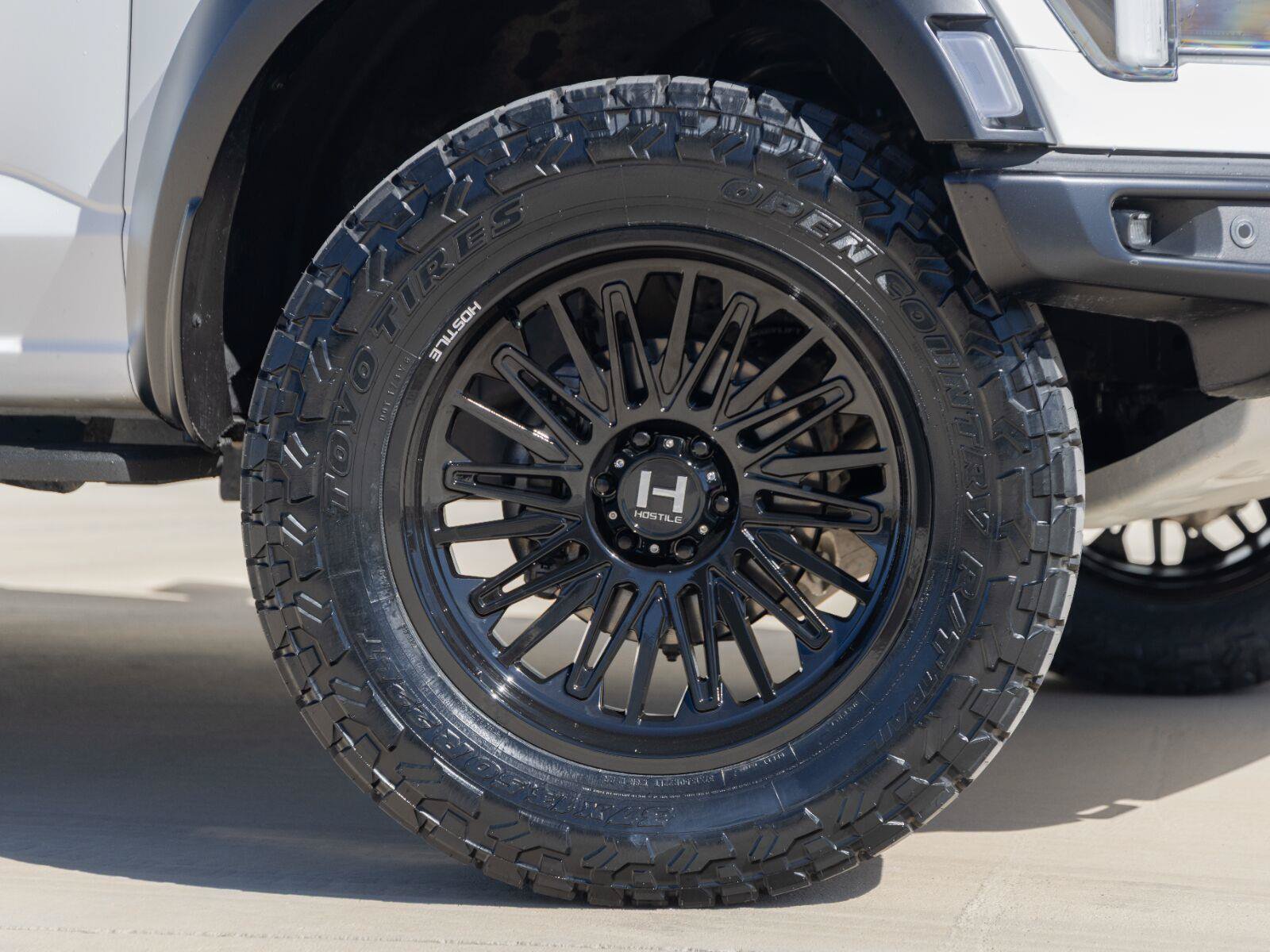 Used 2025 Ford F150 Raptor w/ Equipment Group 803A Raptor R AWD/4WD image 7