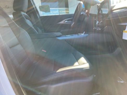 New 2026 Chevrolet Equinox EV LT image 16