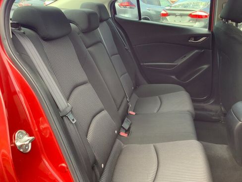Used 2015 MAZDA MAZDA3 i Touring w/ Technology Package FWD image 17