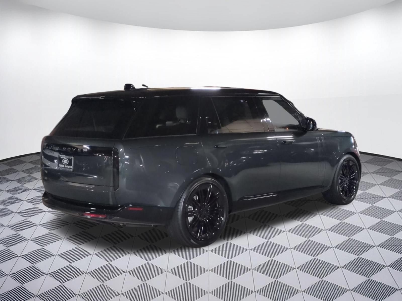 New 2026 Land Rover Range Rover Long Wheelbase SE AWD/4WD image 5