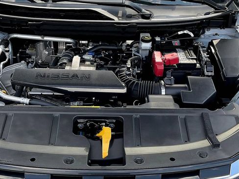Used 2024 Nissan Rogue S AWD/4WD image 29