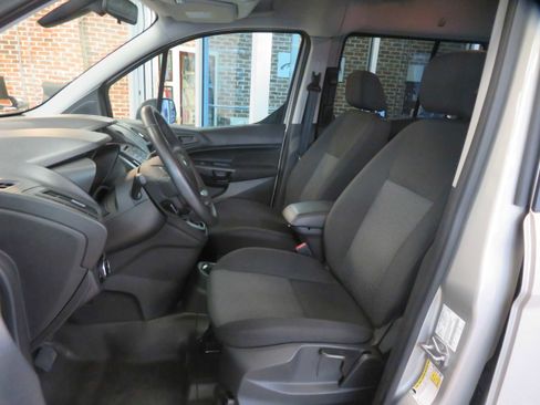 Used 2016 Ford Transit Connect XL image 15
