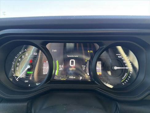 Used 2024 Jeep Wrangler Unlimited Rubicon 4xe image 23