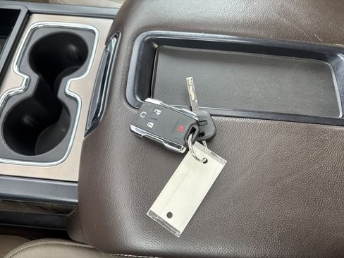 Used 2015 GMC Sierra 2500 Denali w/ Driver Alert Package image 33