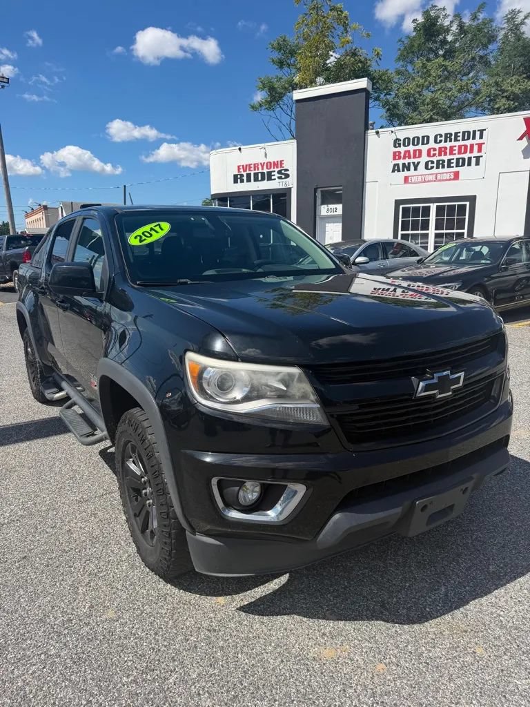 Used 2017 Chevrolet Colorado Z71 w/ Z71 Midnight Edition AWD/4WD image 4