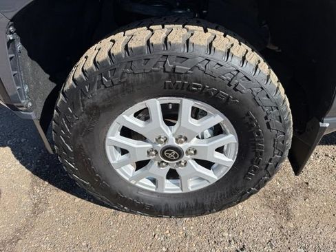 Used 2024 Toyota Tacoma SR5 AWD/4WD image 10