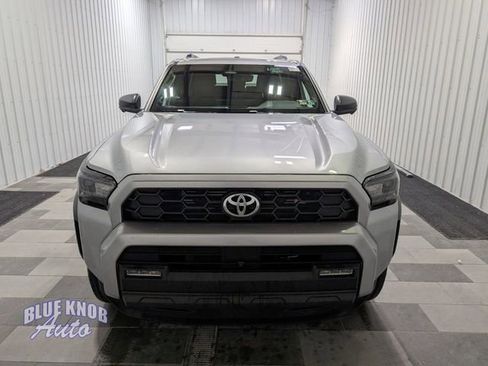Used 2025 Toyota 4Runner TRD Off-Road Premium AWD/4WD image 6