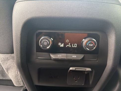 New 2026 Chevrolet Traverse LT image 32
