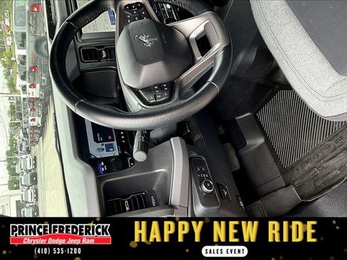 Used 2022 Ford Bronco Big Bend w/ Sasquatch Package image 11