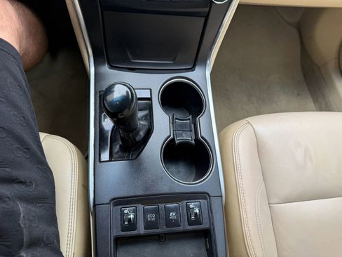 Used 2017 Toyota Camry XLE FWD image 19