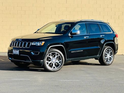 Used 2019 Jeep Grand Cherokee Limited AWD/4WD image 4