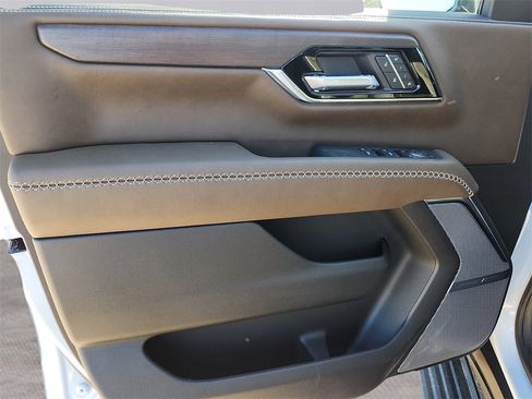 New 2026 GMC Yukon XL Denali Ultimate w/ LPO, Illumination Package image 14