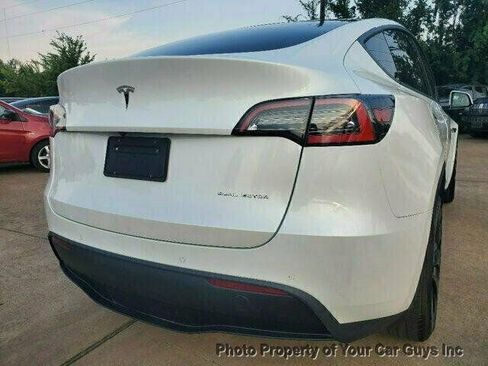 Used 2020 Tesla Model Y Long Range image 15