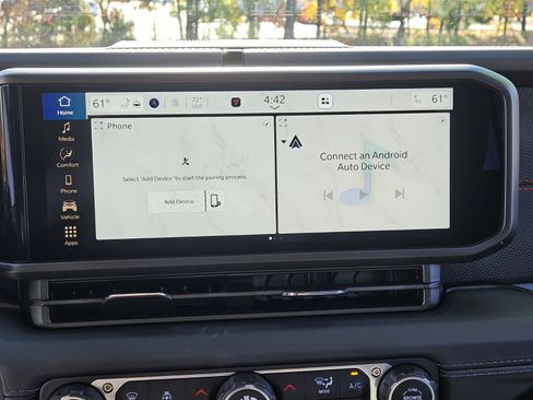 Used 2025 Jeep Gladiator Rubicon w/ Convenience Group image 22