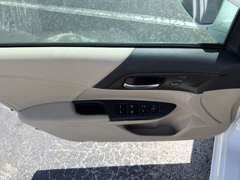 Used 2014 Honda Accord EX-L image 19