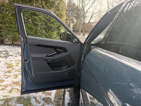 New 2026 Land Rover Range Rover Evoque Dynamic SE image 5