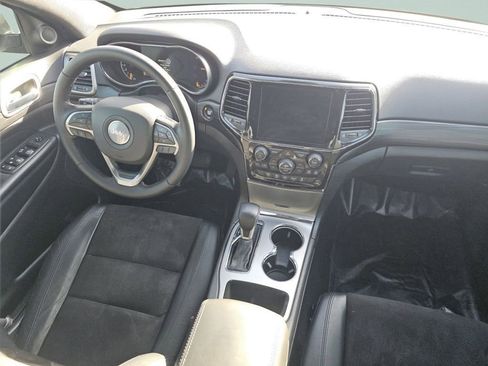 Used 2021 Jeep Grand Cherokee Laredo X image 28