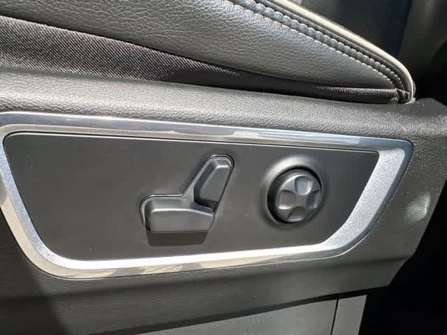 Used 2020 RAM 1500 Laramie AWD/4WD image 7
