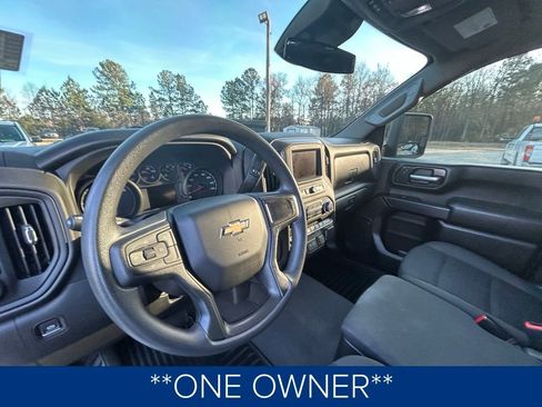 Used 2024 Chevrolet Silverado 2500 Custom w/ Custom Convenience Package image 2