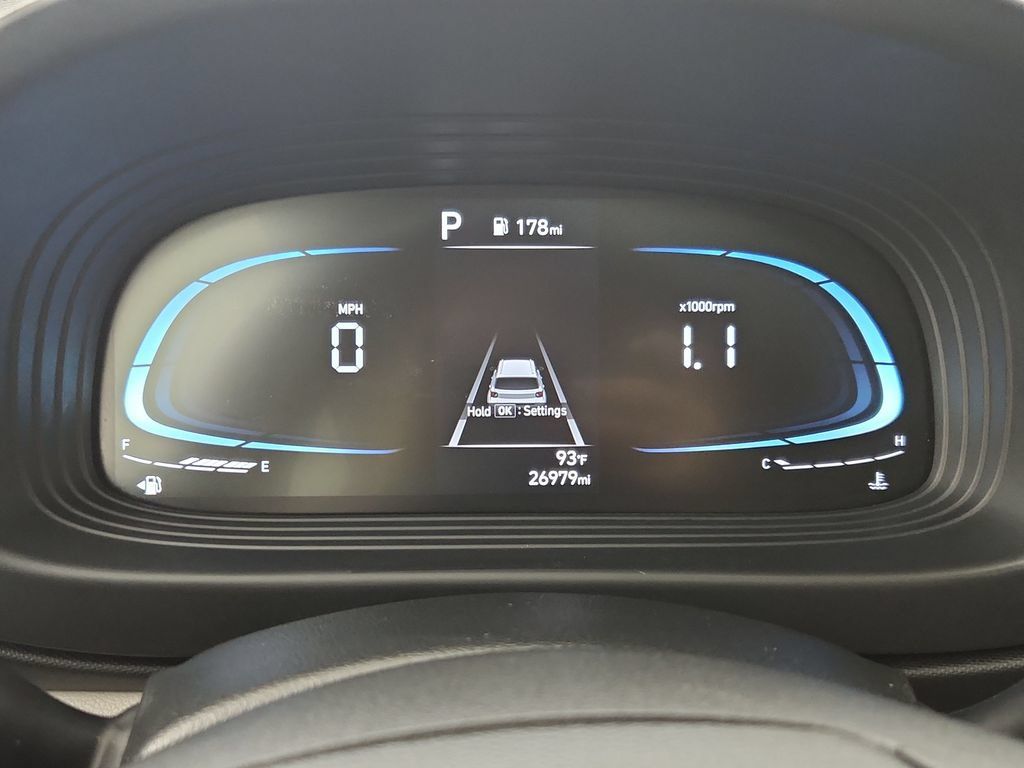 Used 2025 Hyundai Venue SEL FWD image 25