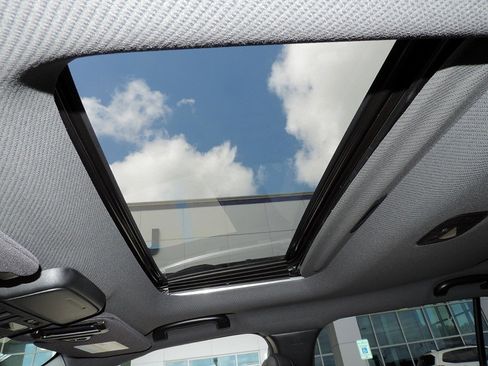 New 2026 Subaru Outback Limited image 9