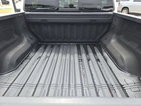 Used 2024 Chevrolet Colorado W/T RWD image 23