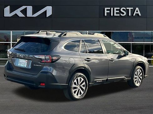 Used 2023 Subaru Outback Premium image 4