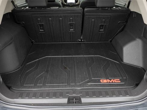 Used 2022 GMC Terrain Denali w/ Denali Premium Package image 28