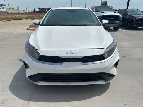 Used 2024 Kia Forte LXS w/ LXS Technology Package FWD image 17
