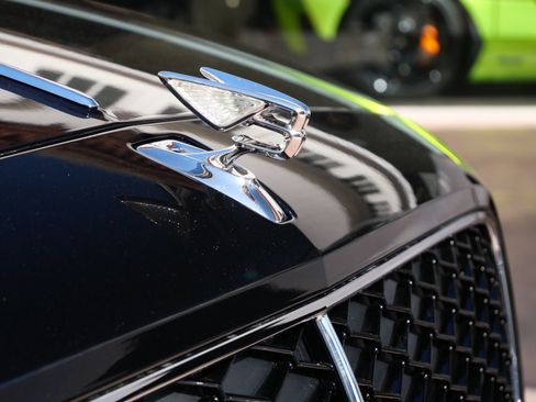 New 2026 Bentley Flying Spur Plug-In Hybrid AWD/4WD image 10