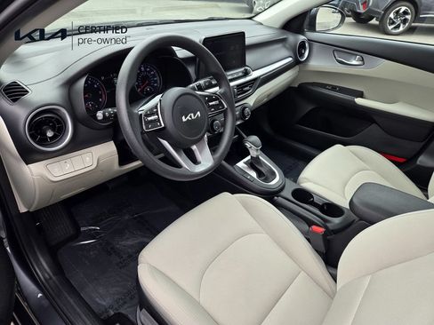 Certified 2023 Kia Forte LXS w/ LXS Technology Package FWD image 11