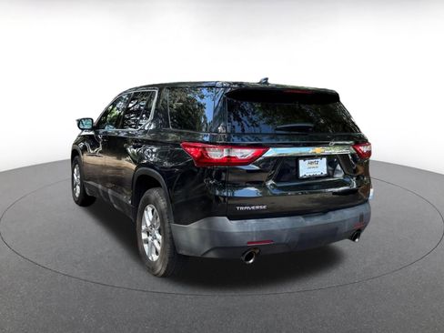 Used 2021 Chevrolet Traverse LS FWD image 5
