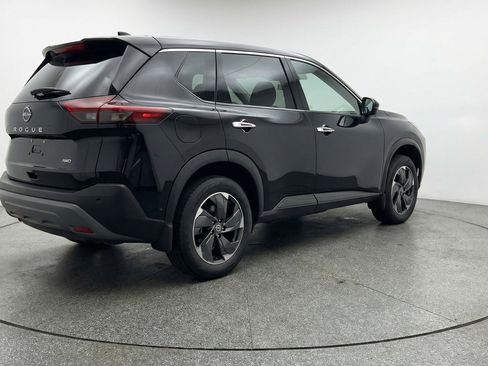 Used 2025 Nissan Rogue SV FWD image 9