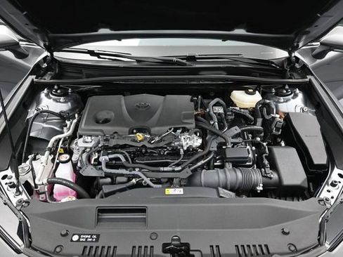 Used 2025 Toyota Camry XLE AWD/4WD image 36