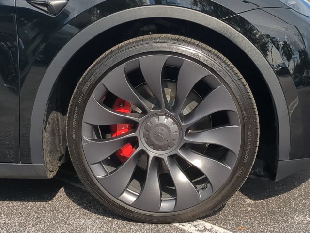 Used 2025 Tesla Model Y Performance AWD/4WD image 11