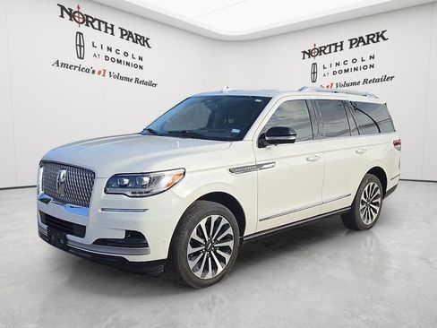 Used 2024 Lincoln Navigator Reserve AWD/4WD image 1