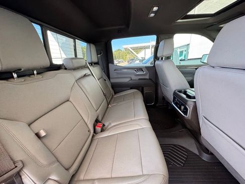 Used 2025 Chevrolet Silverado 1500 LTZ w/ LTZ Premium Package image 24