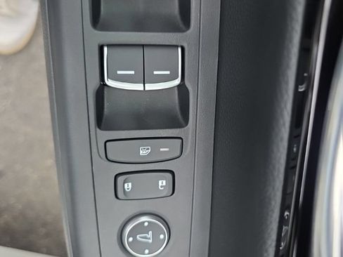 Used 2026 Honda CR-V EX-L image 12