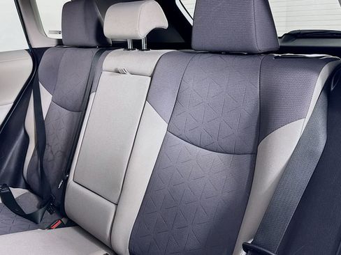 Used 2021 Toyota RAV4 XLE w/ Convenience Package AWD/4WD image 11